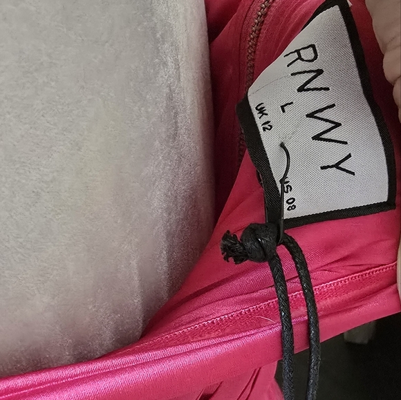 Runaway Vibrant Strapless Dress in Hot Pink Size L - Picture 4 of 6